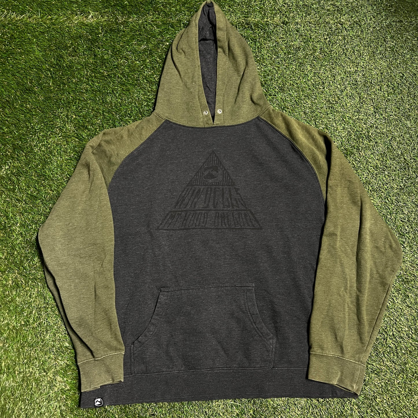 Windels Black/Green Triangle Hoodie Size Large USED v13323