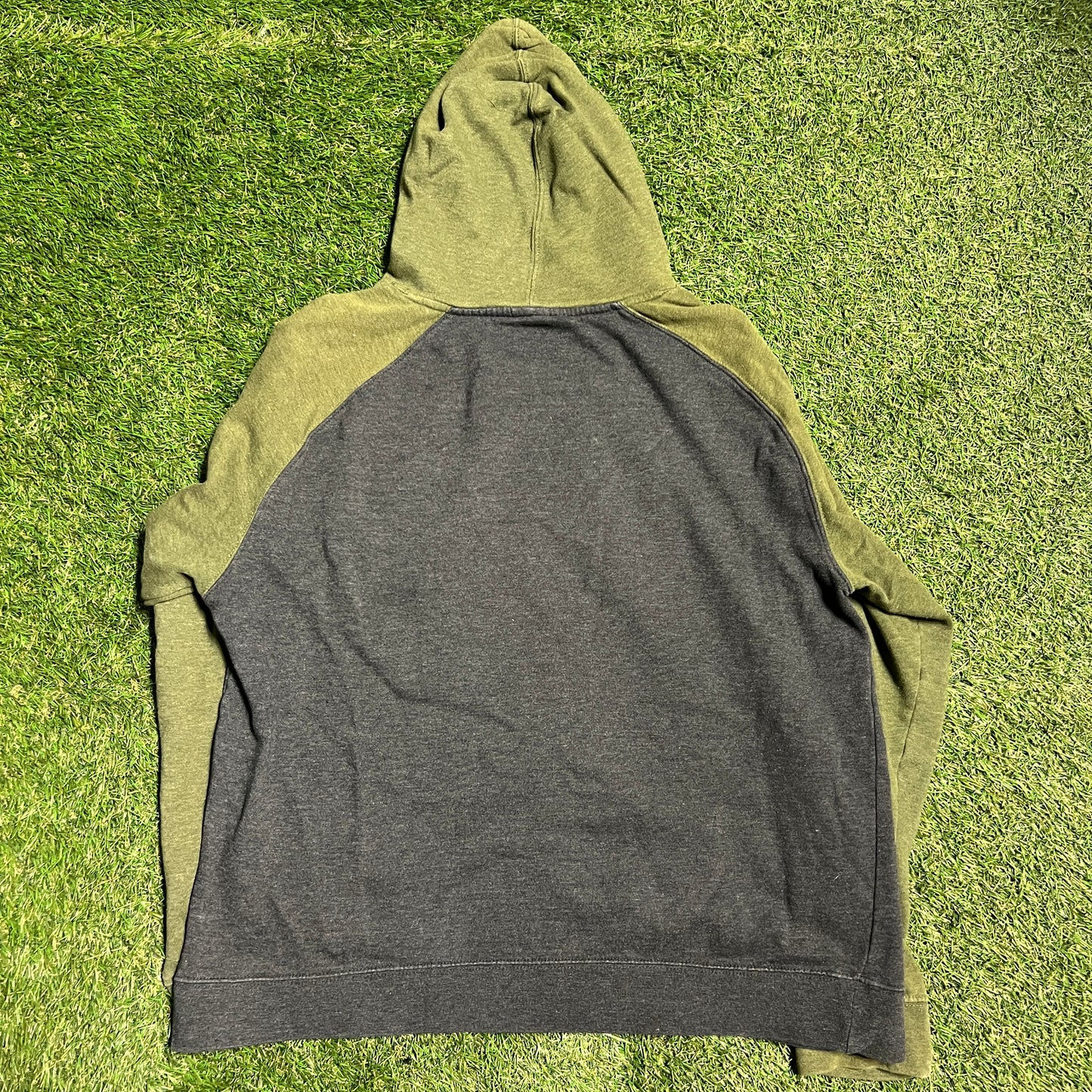Windels Black/Green Triangle Hoodie Size Large USED v13323