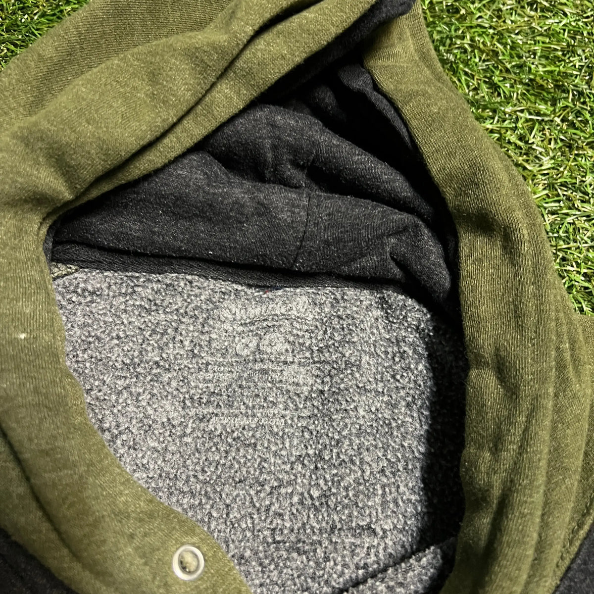 Windels Black/Green Triangle Hoodie Size Large USED v13323