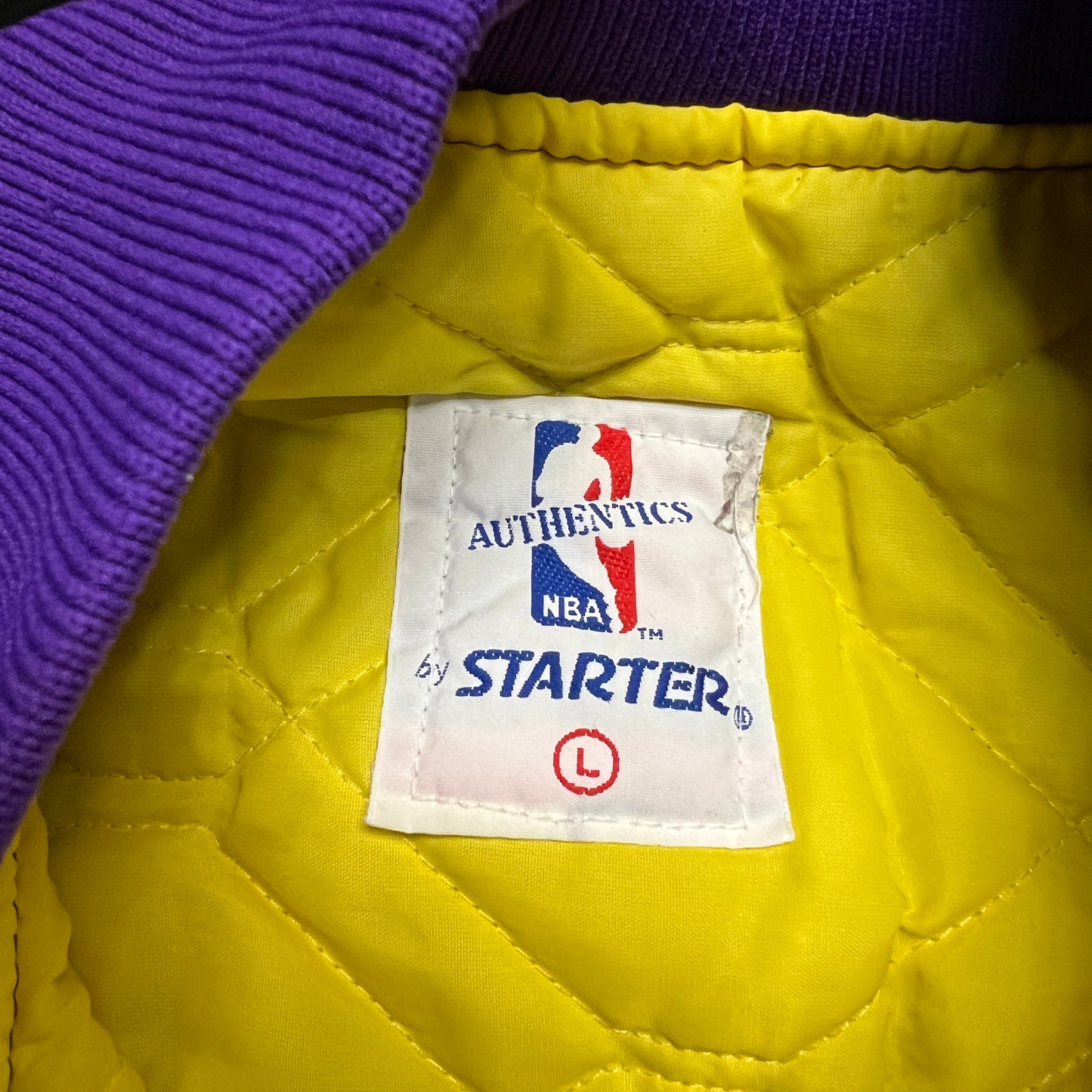 Lakers 1990s Starter Stain Button Up Jacket Purple Size Large (Fits Smaller) USED v13440