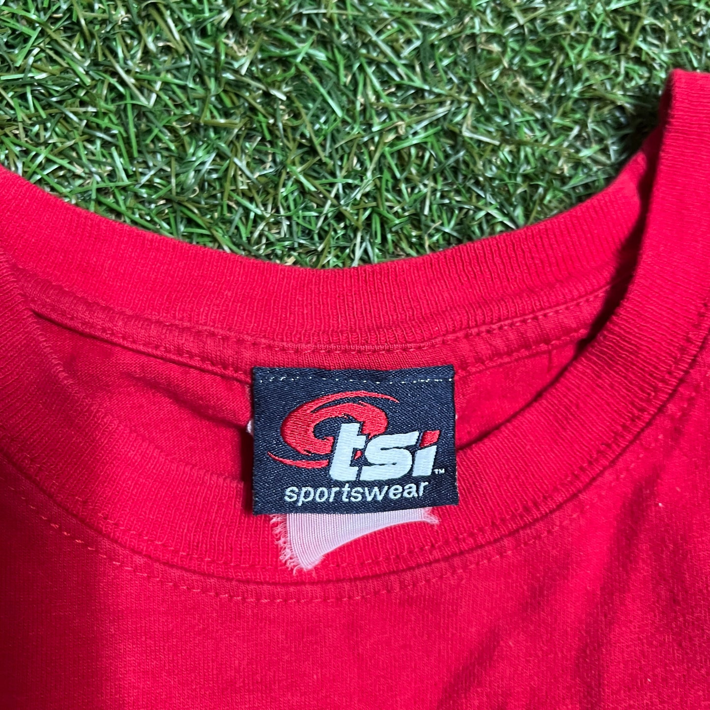 UNLV Rebels Football Team Red Tee Size XL USED v13640