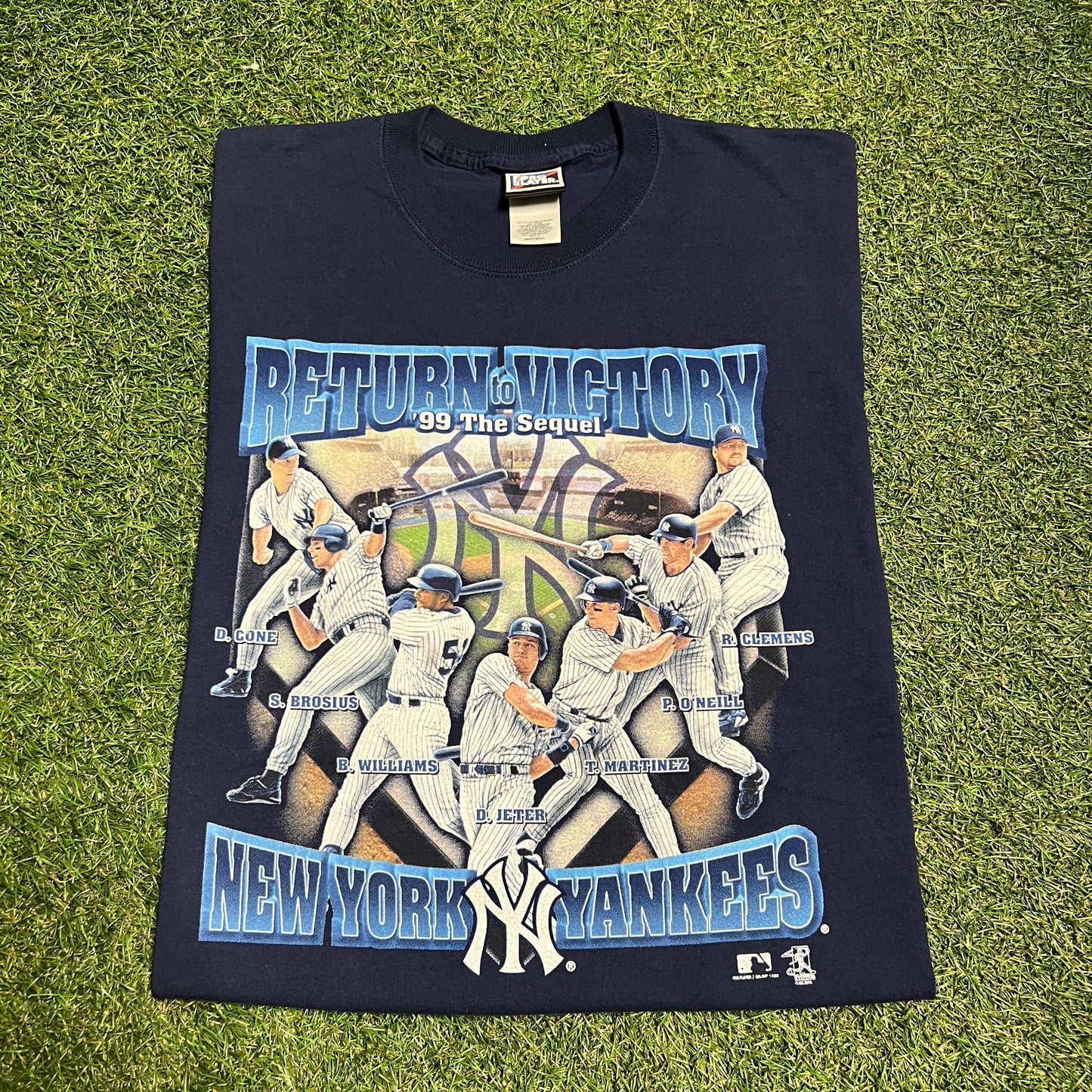 1999 Yankees Return to Victory Blue Tee Size XXL USED v13658