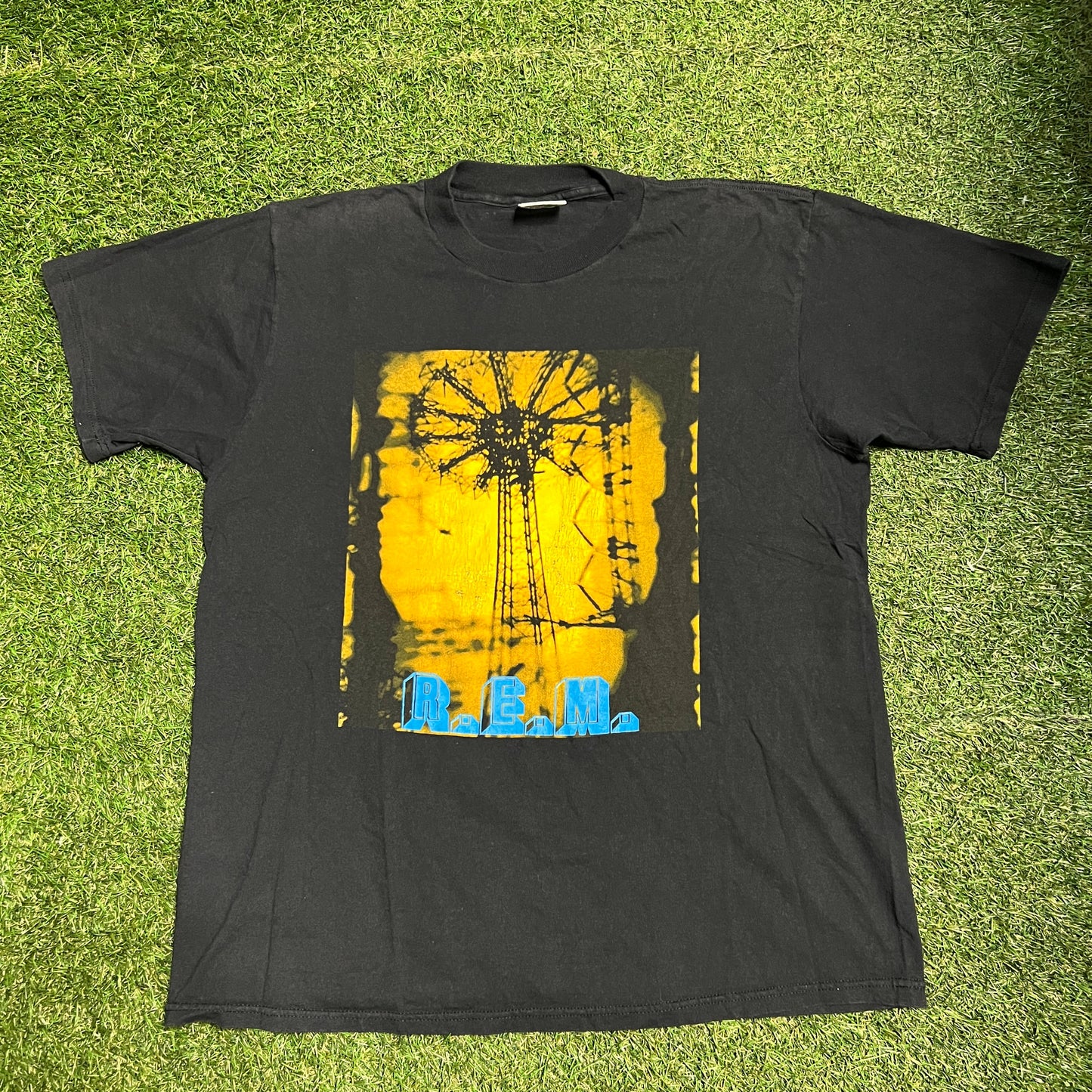 1995 REM tour tee black Size Large USED nice man tag v13856