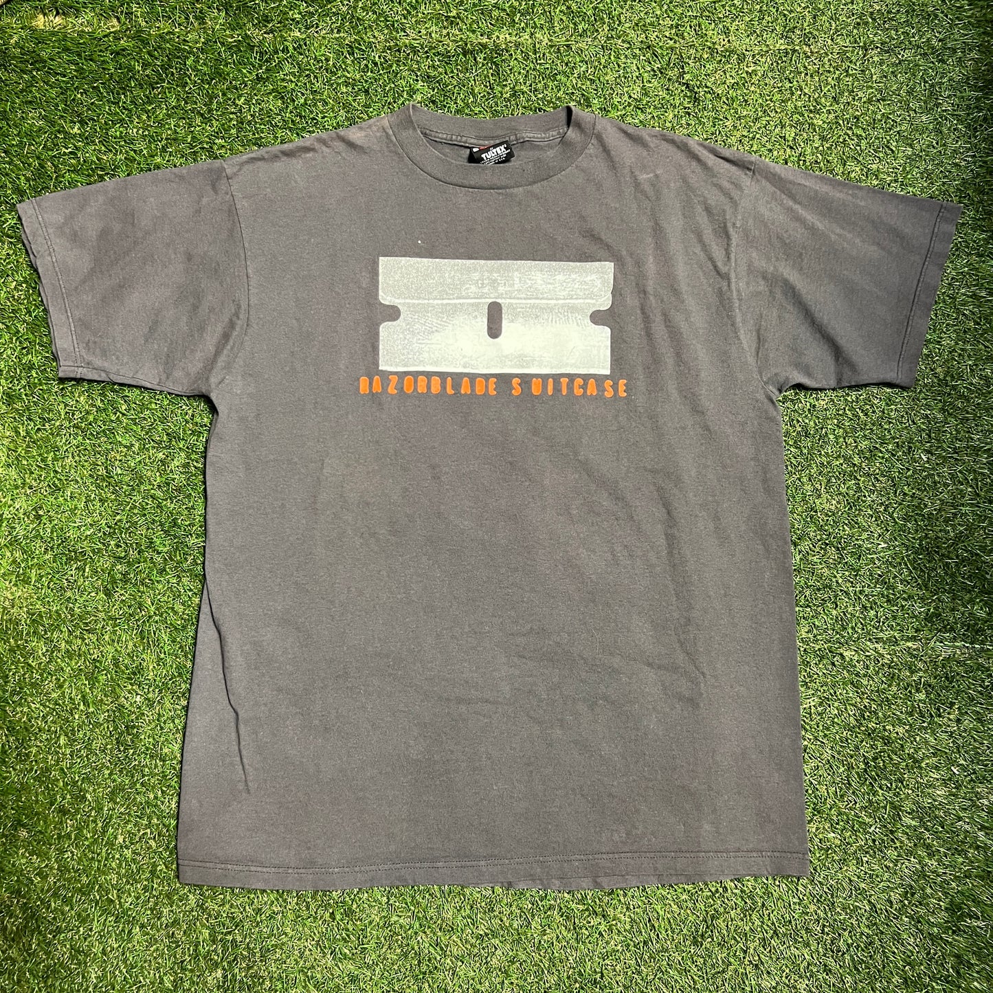 1996 Bush BUSH - GAVIN ROSSDALE Razorblade Suitcase Tee Size XL USED v13876