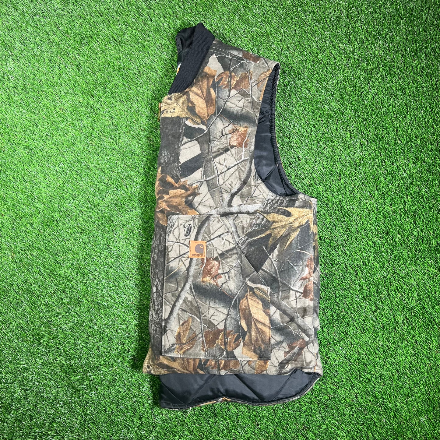 Y2K Carhartt Woodland Camo Insulated Vest Size XL USED v18206