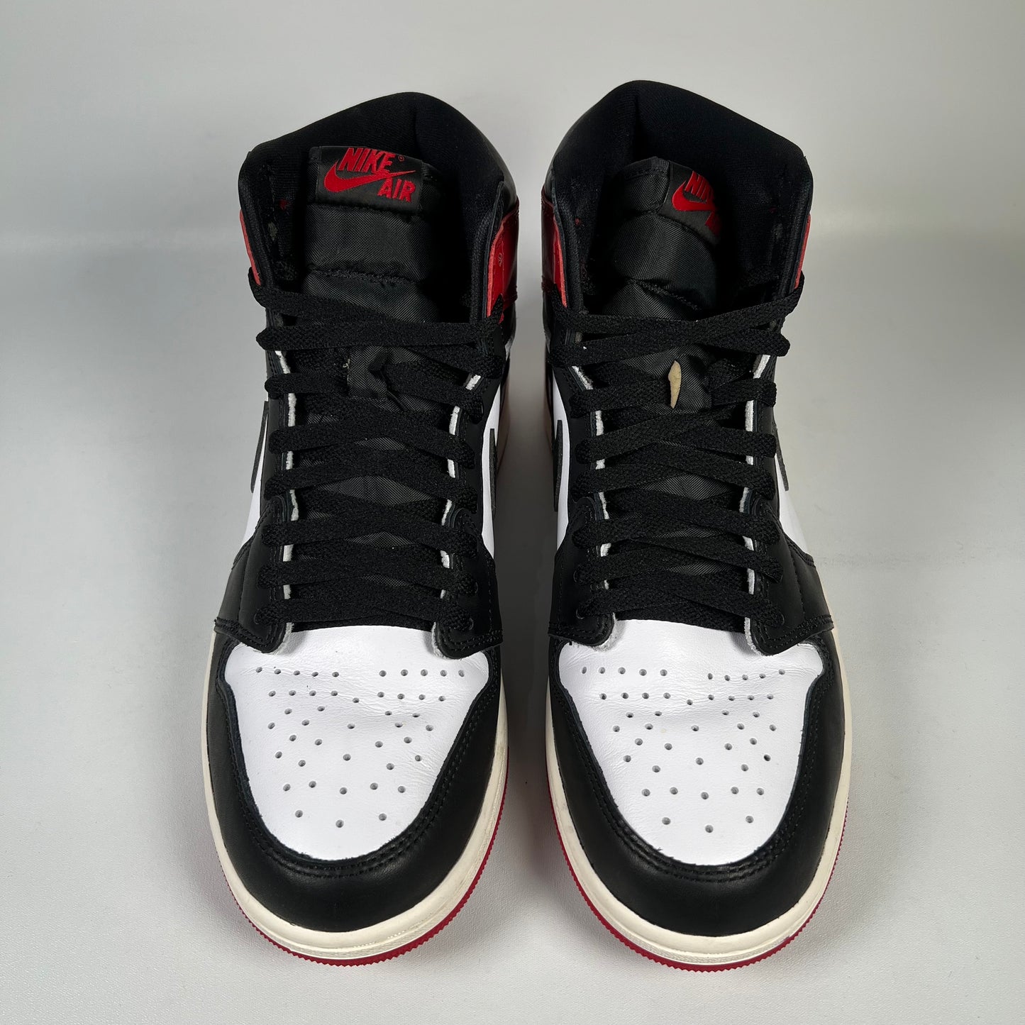 Jordan 1 Black Toe Reimagined (2025) Size 10 USED S19602