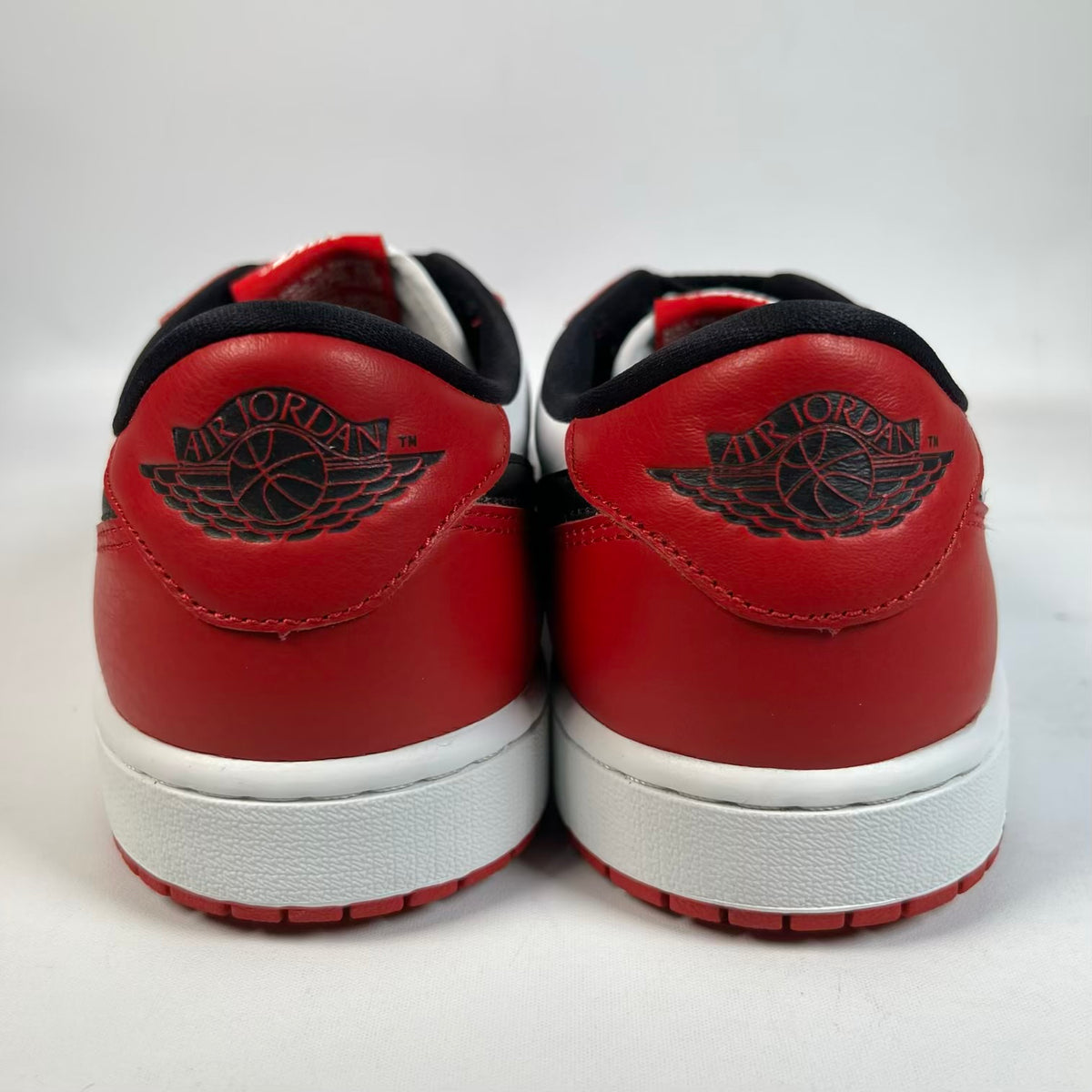 Jordan 1 Low Chicago (2025) Size 10.5 USED s23573