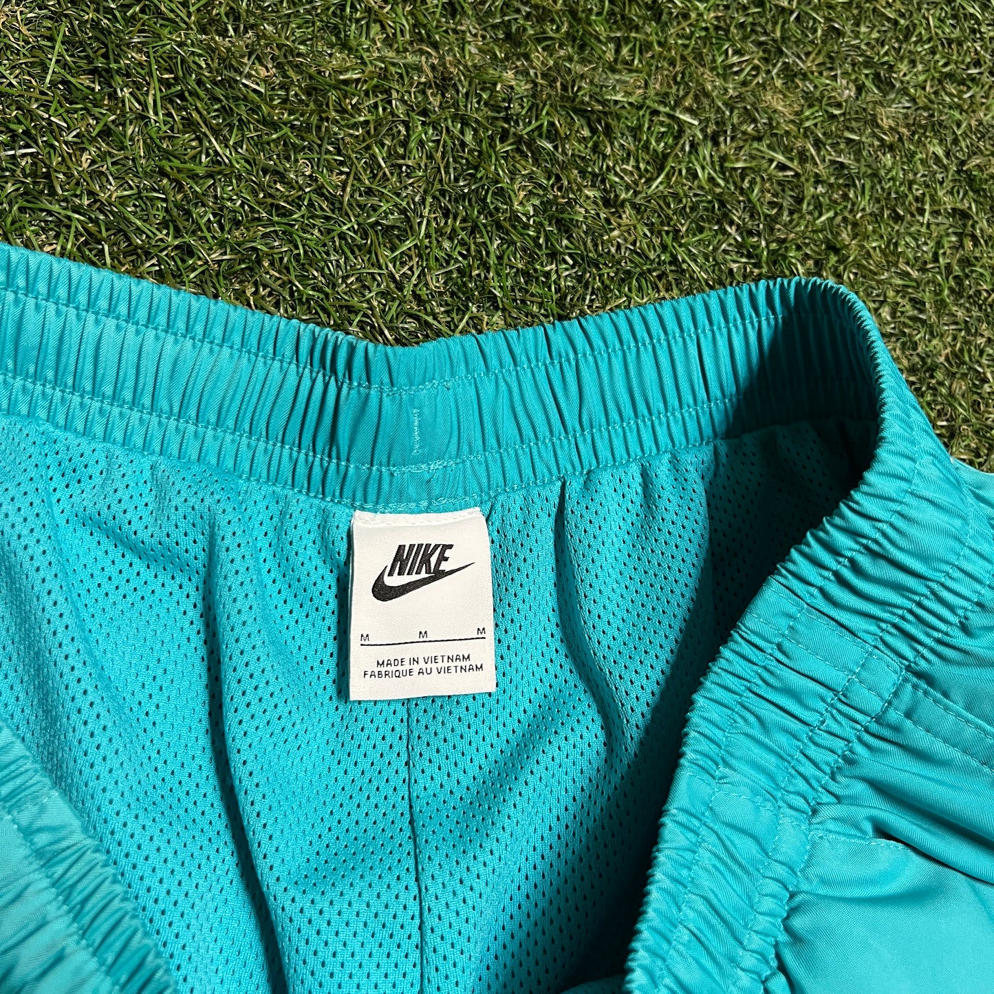 Nike Heavyweight Shorts Teal Size Medium USED v16449