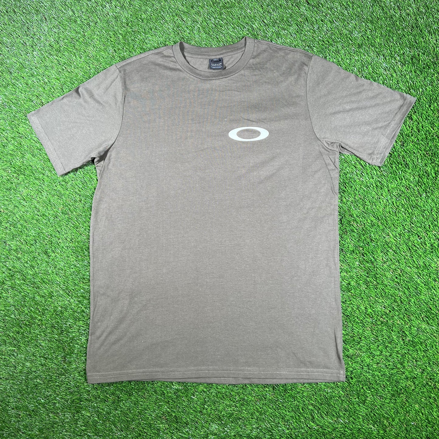 Oakley Military Green Tee Size Medium USED v17151