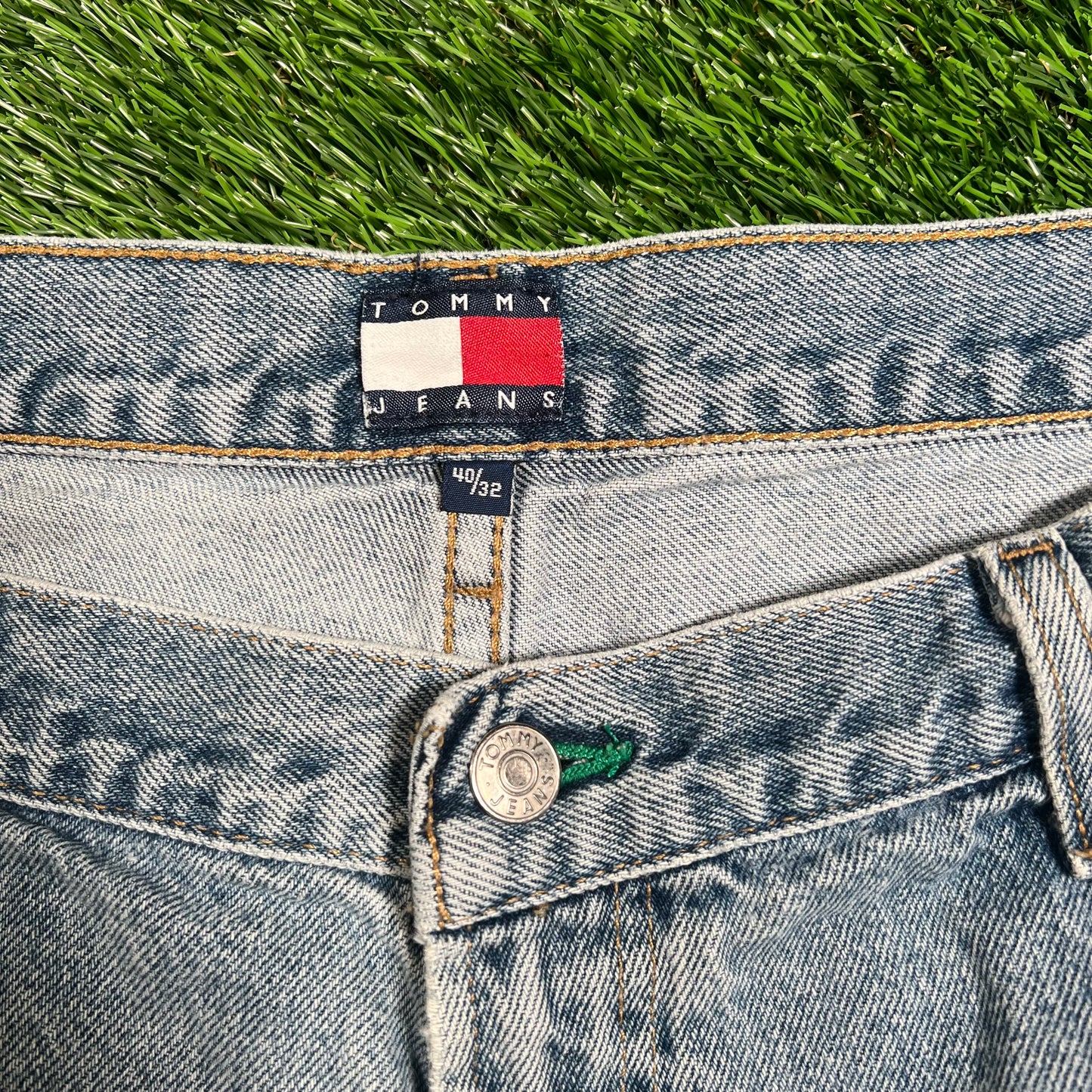 1990s Tommy Hilfiger Blue Jeans Hammer Loop Size 40x32 USED v18064