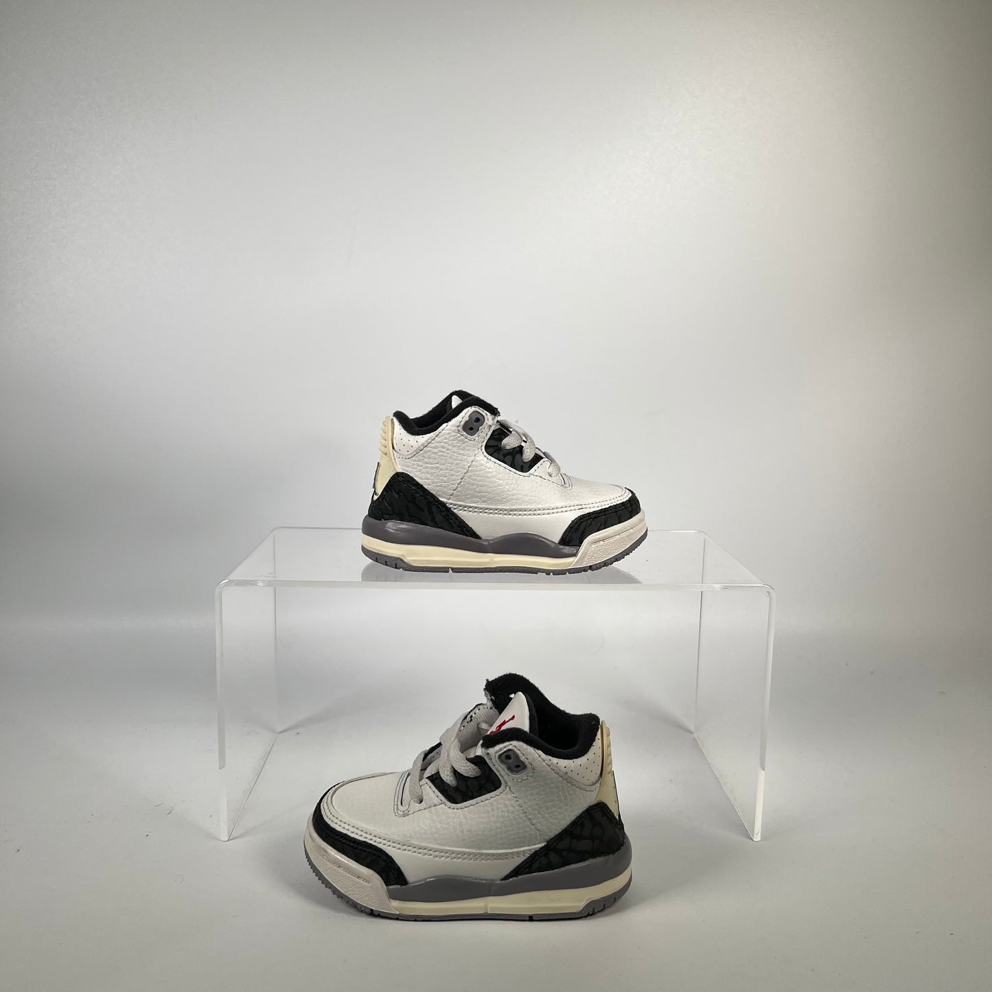 Jordan 3 Cement Grey (2024) Size 4c USED s18787