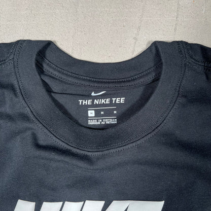 Nike World Tour Black Tee Size Medium NEW v19064