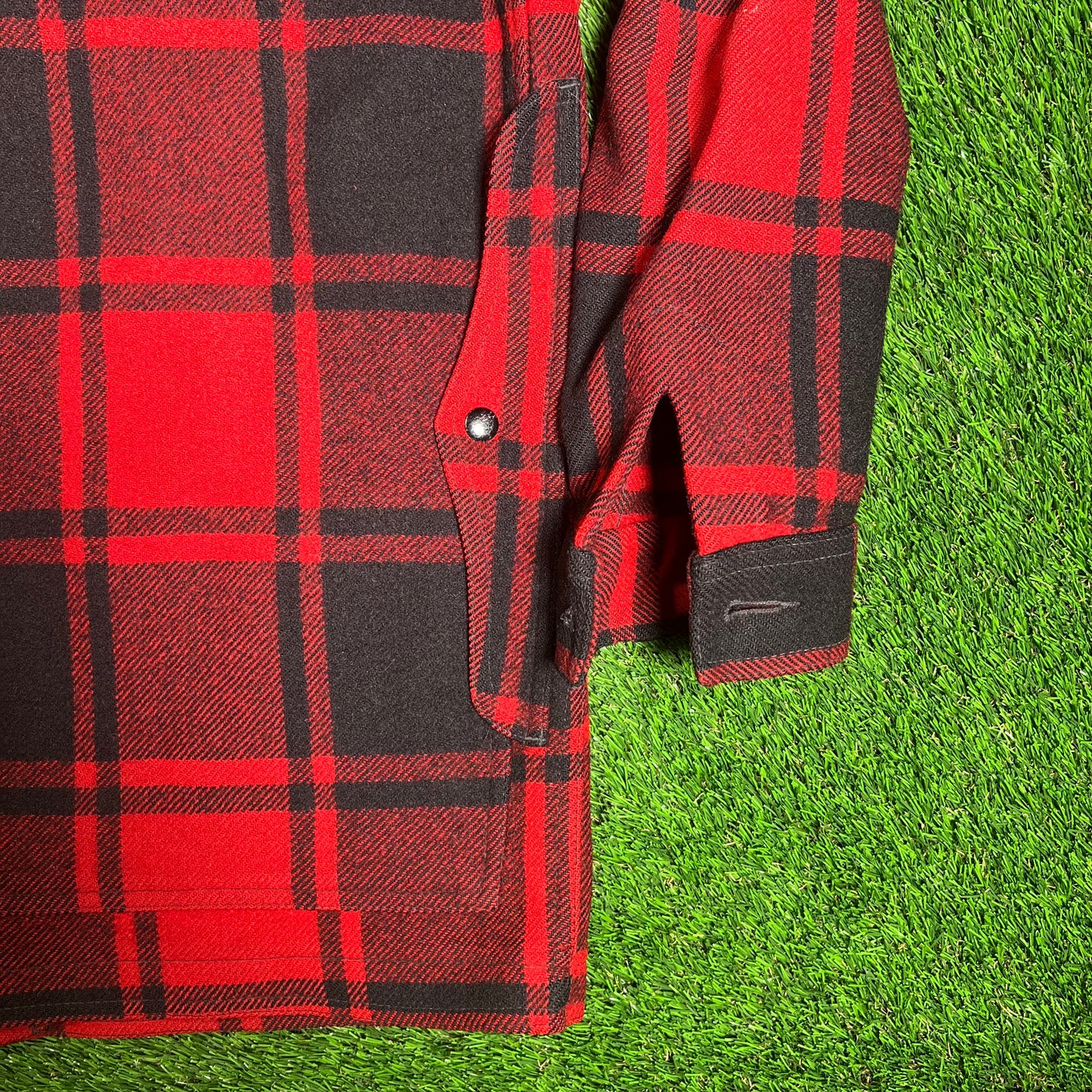 1960s Pendleton Red/Black Plaid Button Up Wool Button Up Size Large USED v18205