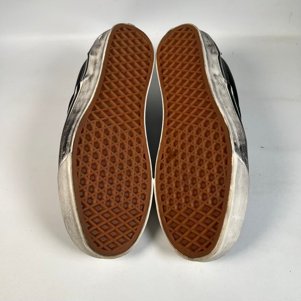 Vans LX Classic Slip On 98 Pearlized Pack Blackout (2026) Size 7.5 USED s23452