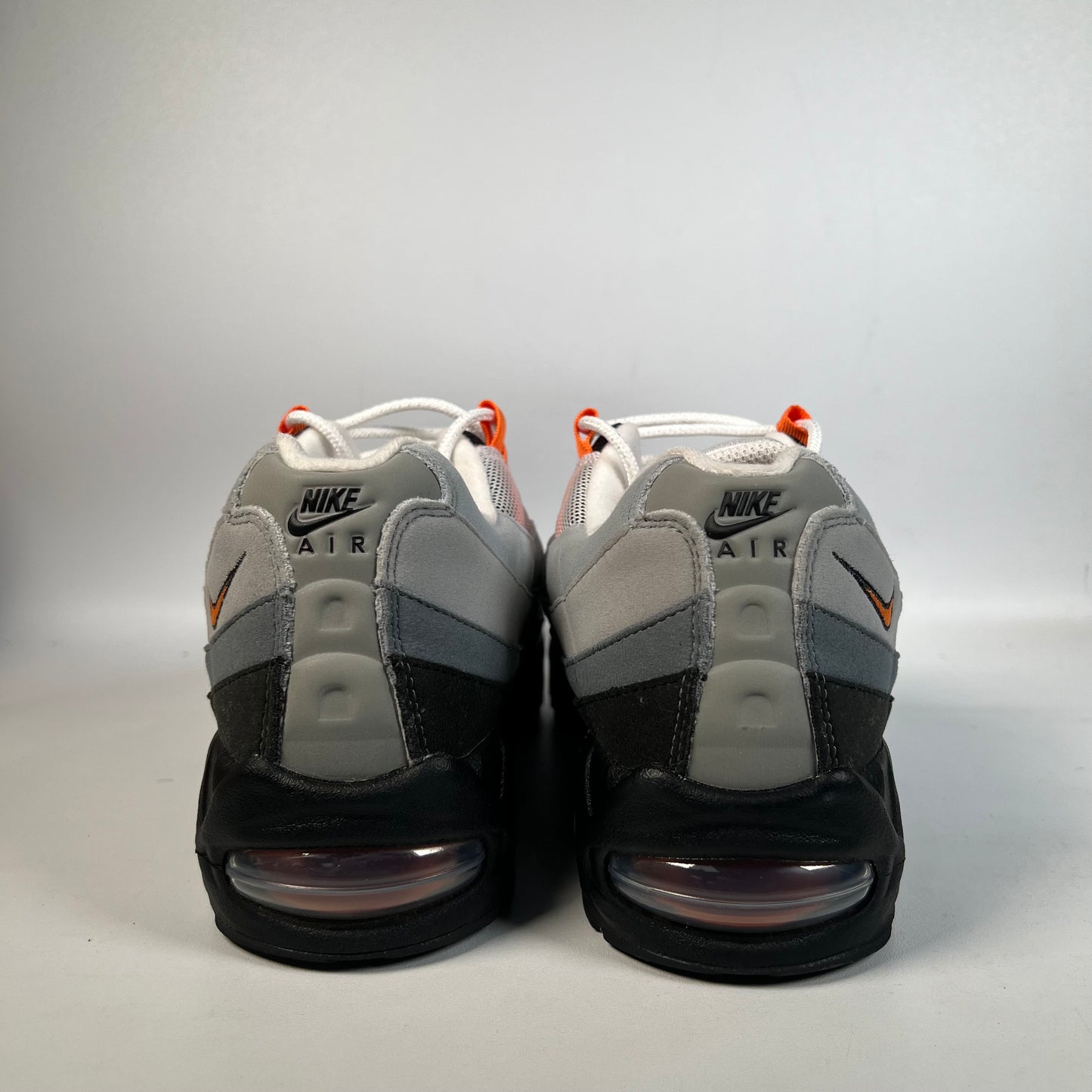 Nike Air Max 95 Mandarin Orange (2025) Size 10 USED s22411