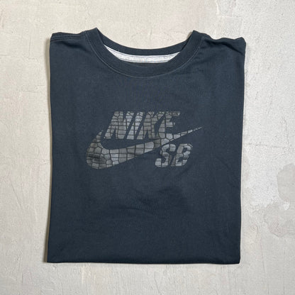 Nike SB Crocodile Logo Black Tee Size Large USED v19581