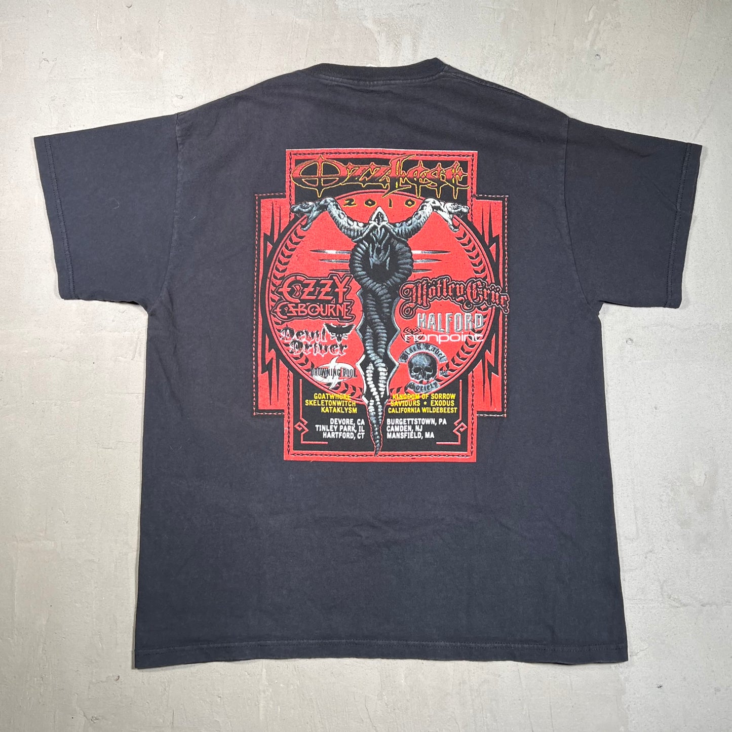 2010 OzzFest Demon Winged Black Tee Size Large USED v19514