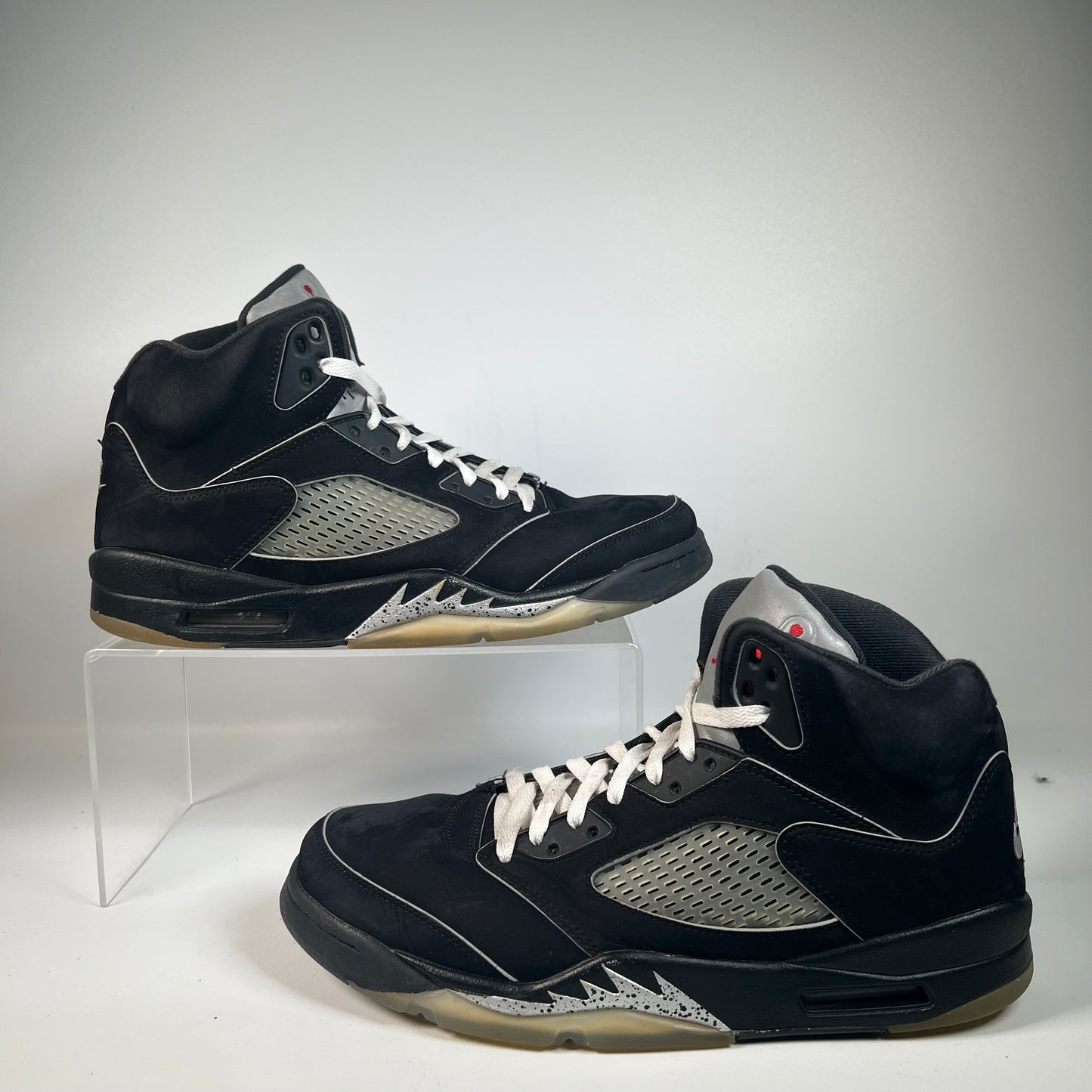 Jordan 5 Black Metallic Reimagined (2025) Size 10.5 USED s22370