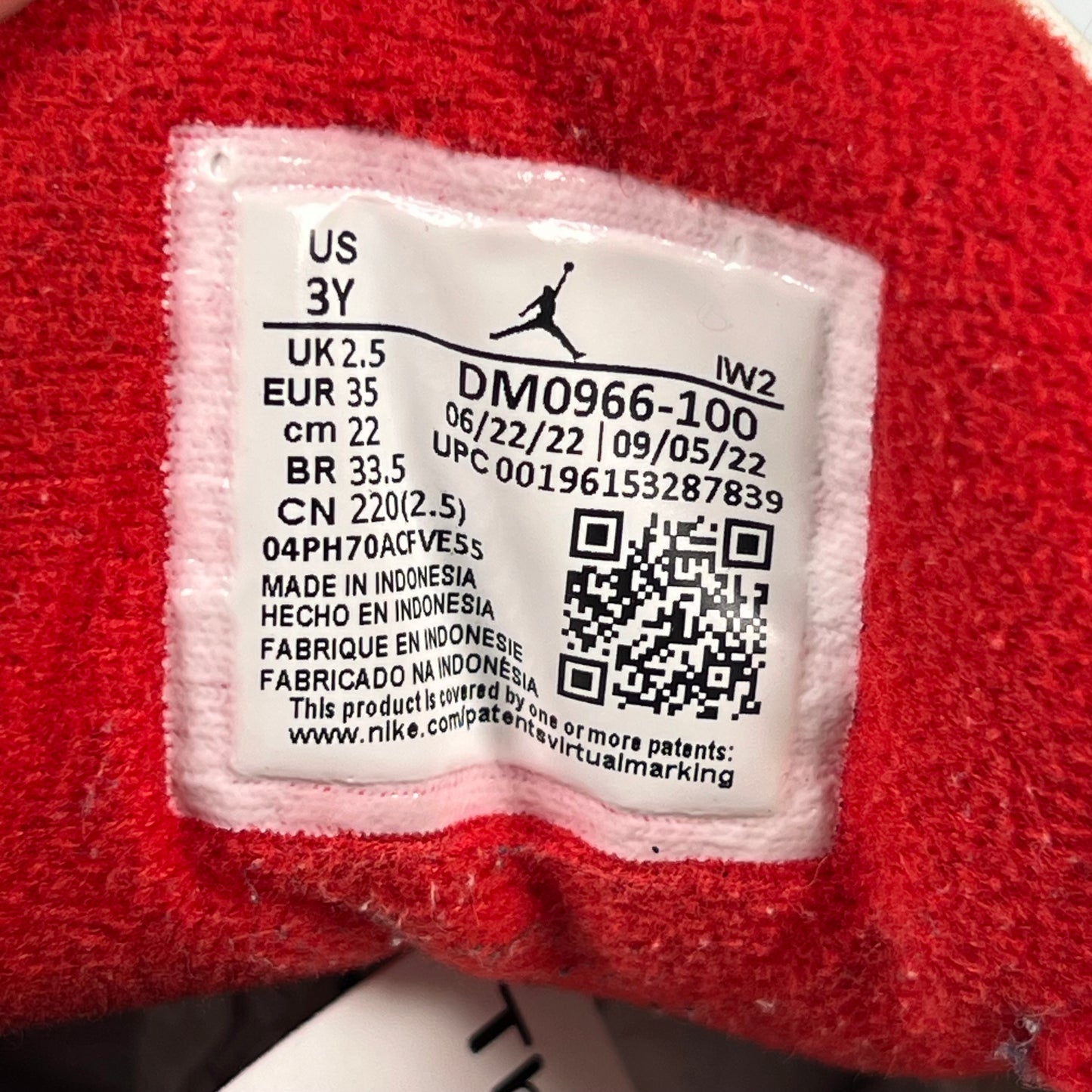 Jordan 3 White Cement Reimagined (2023) Size 3Y USED s19353