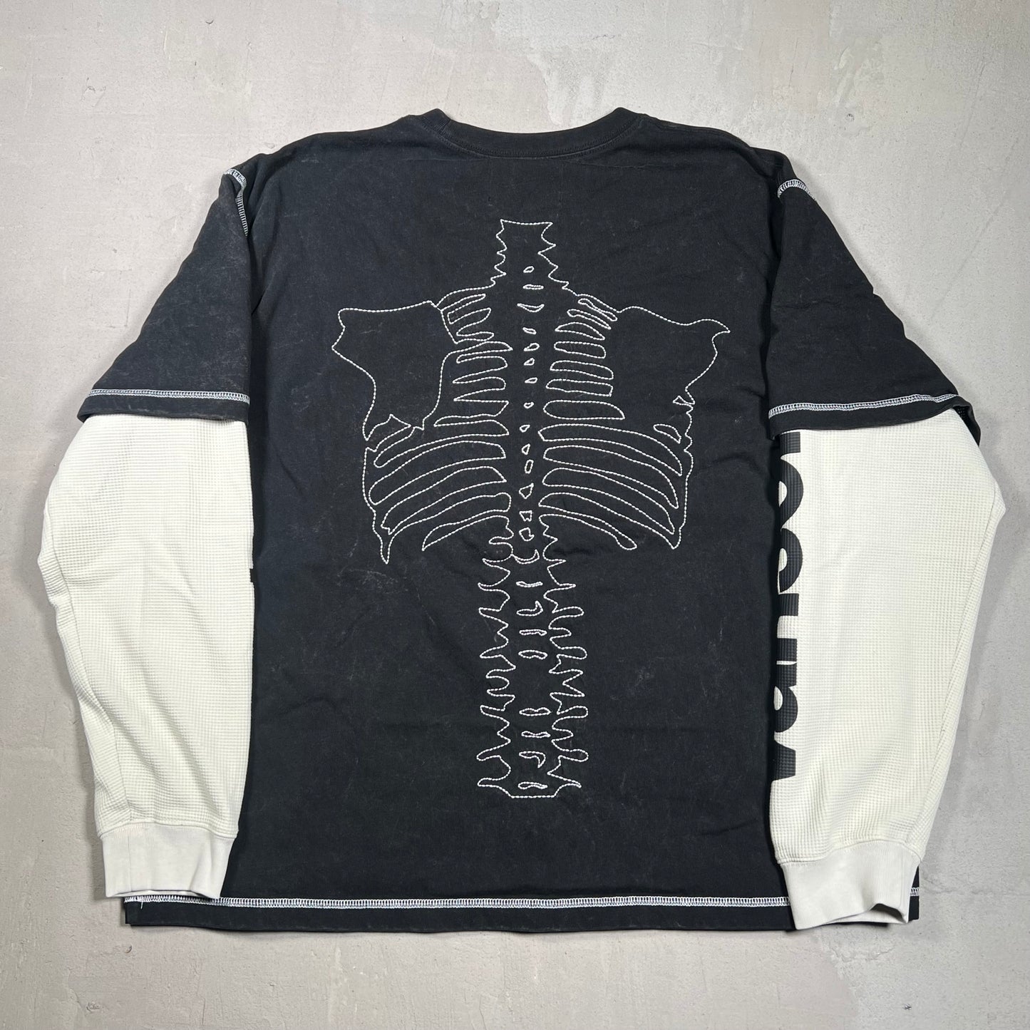 Awake Vanson Skeleton Thermal Black Longsleeve Size Large USED x17370