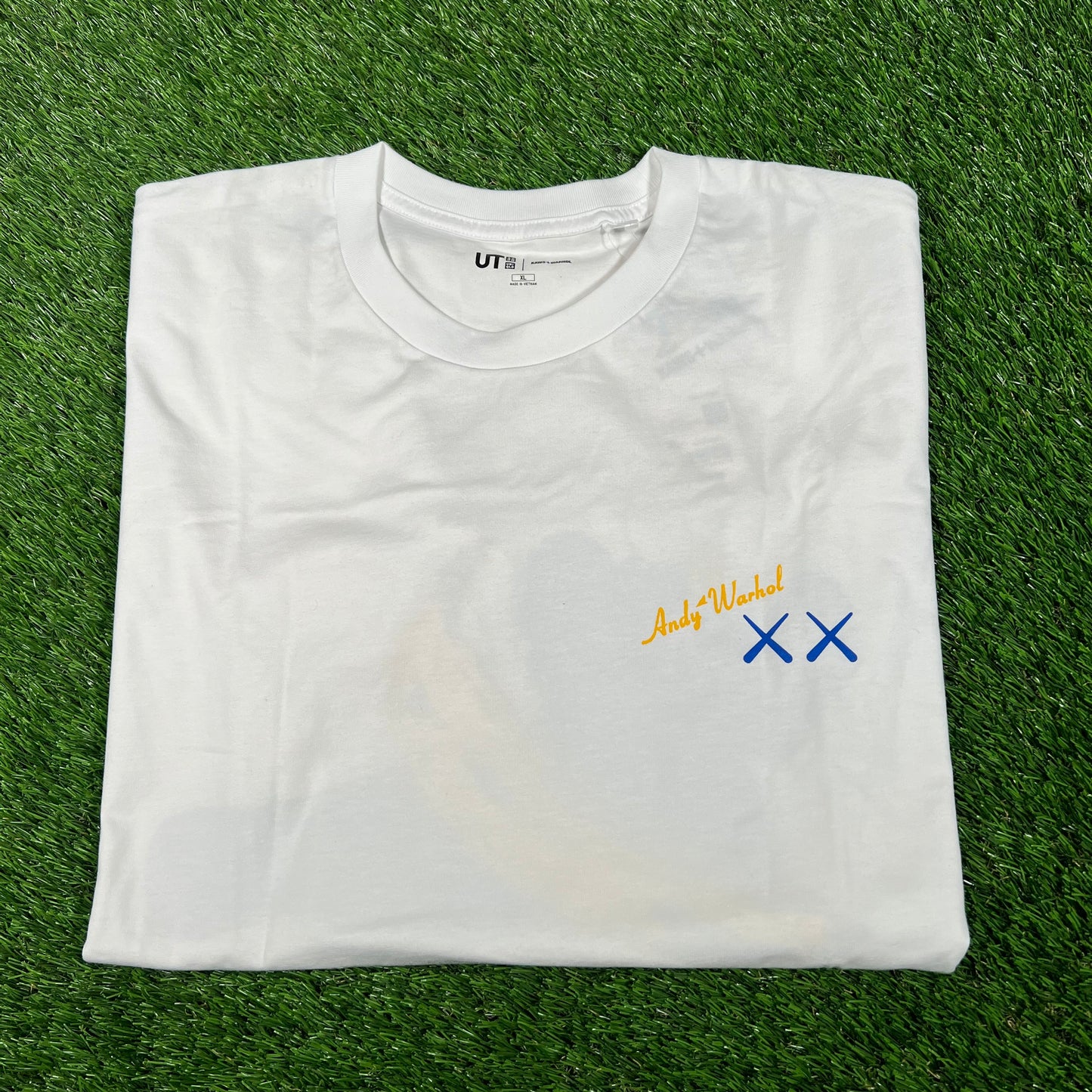 Kaws Uniqlo Warhol White UT Graphic Size XL NEW x15869