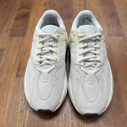 Yeezy 700 Analog Size 5.5 NEW s17350