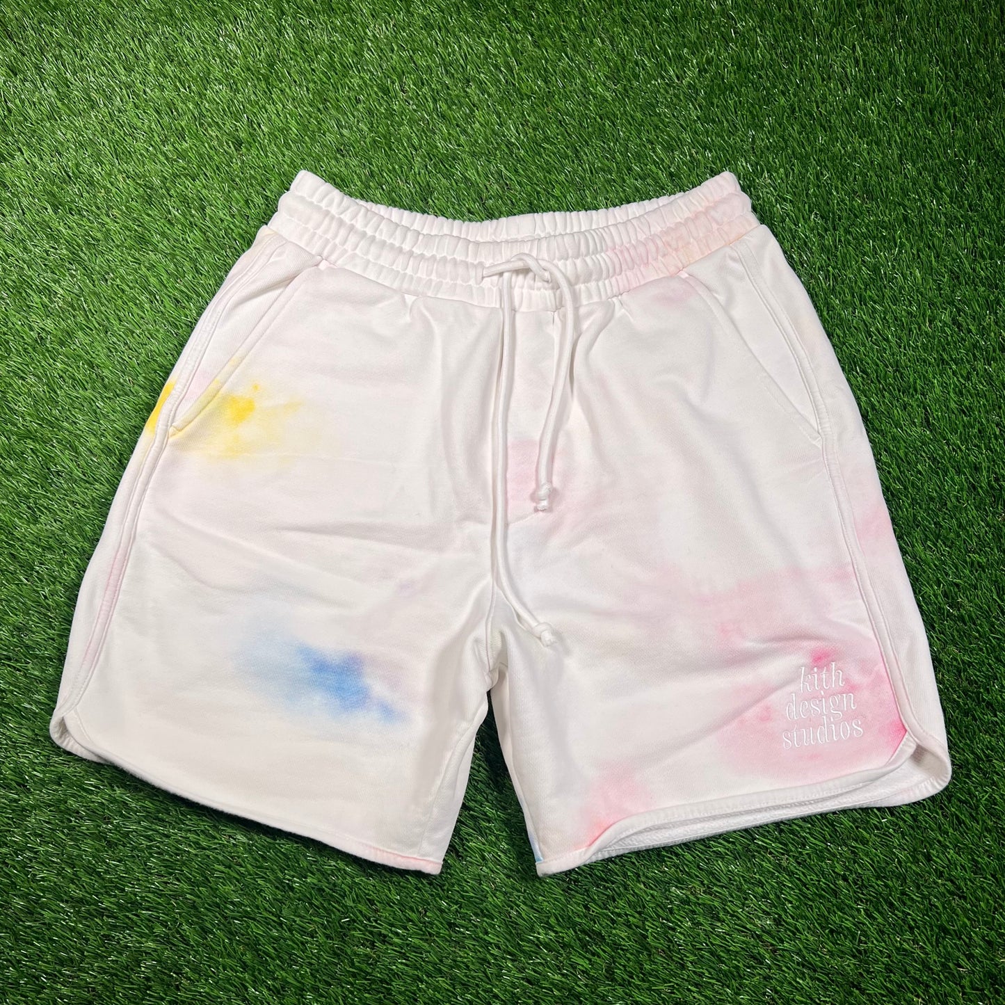 Kith Design Studios White Tie Dye Shorts Size Small USED x16731