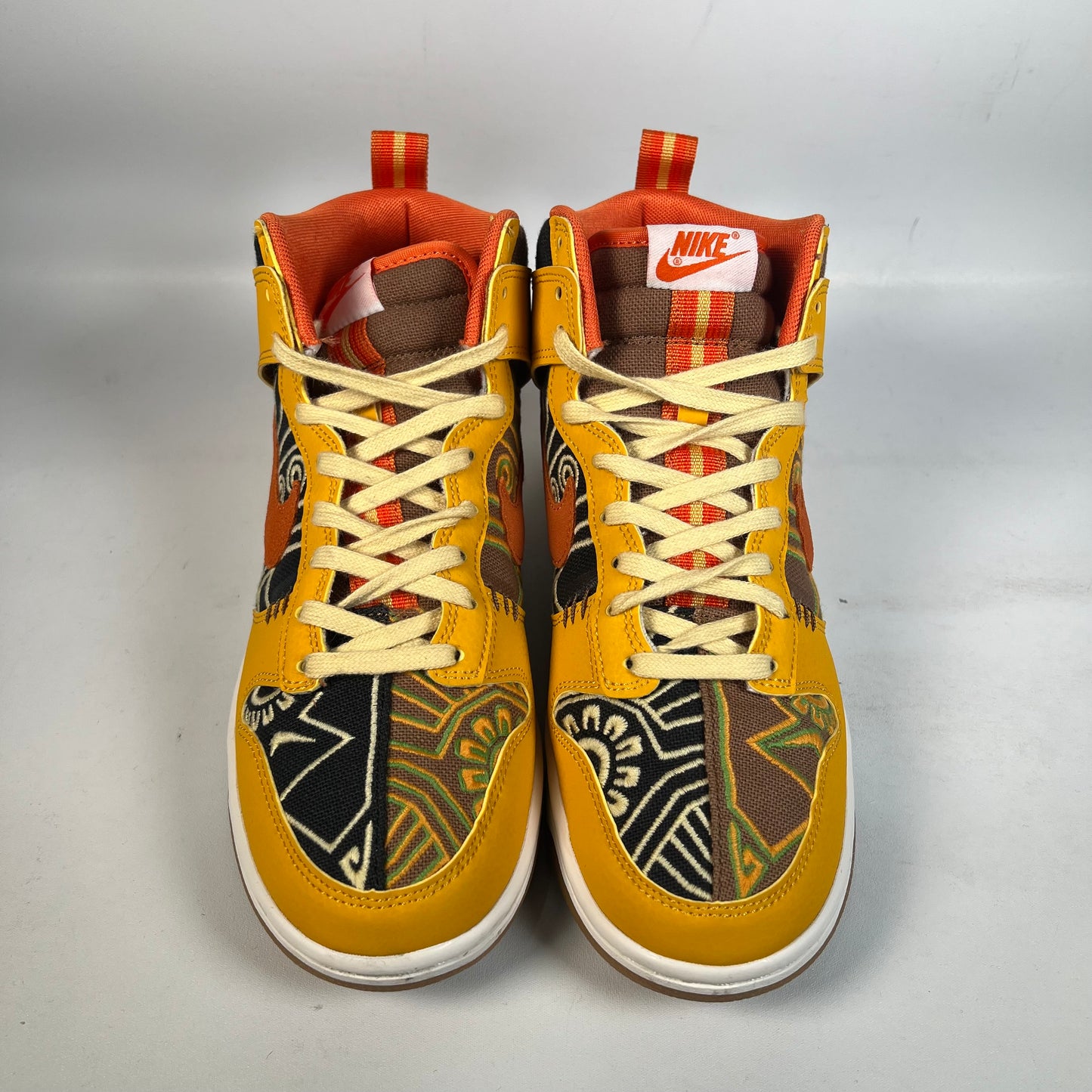 Nike Dunk High Somos Familia (2022) Size 8 USED S21524