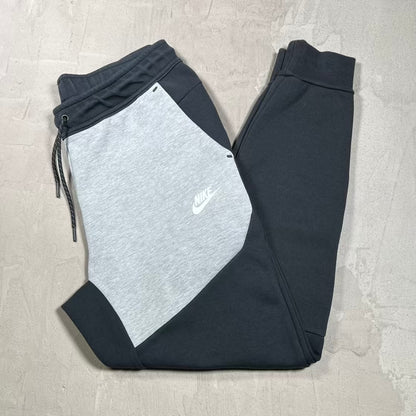 Nike Tech Black/Grey Sweatpants Size Small USED v20206
