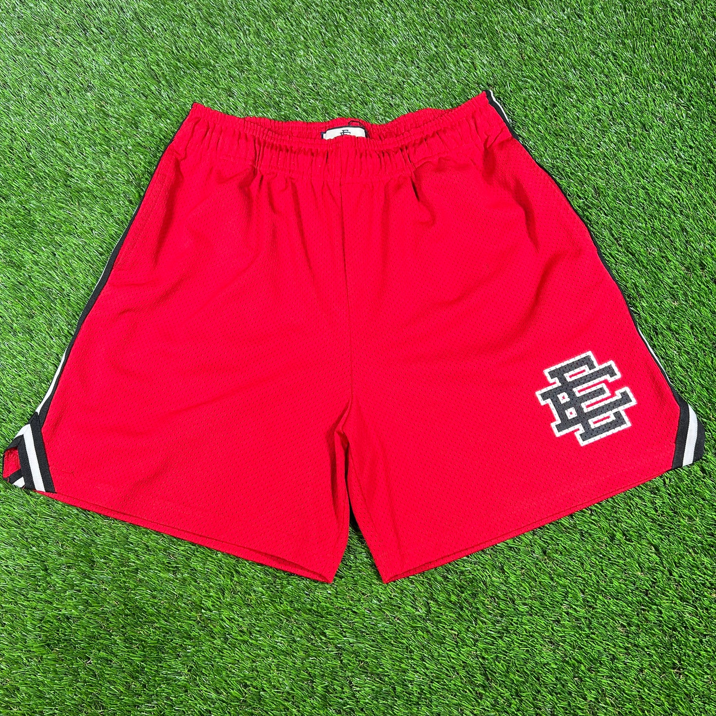Eric Emanuel Black Pipping Red Shorts Size XL USED x14396