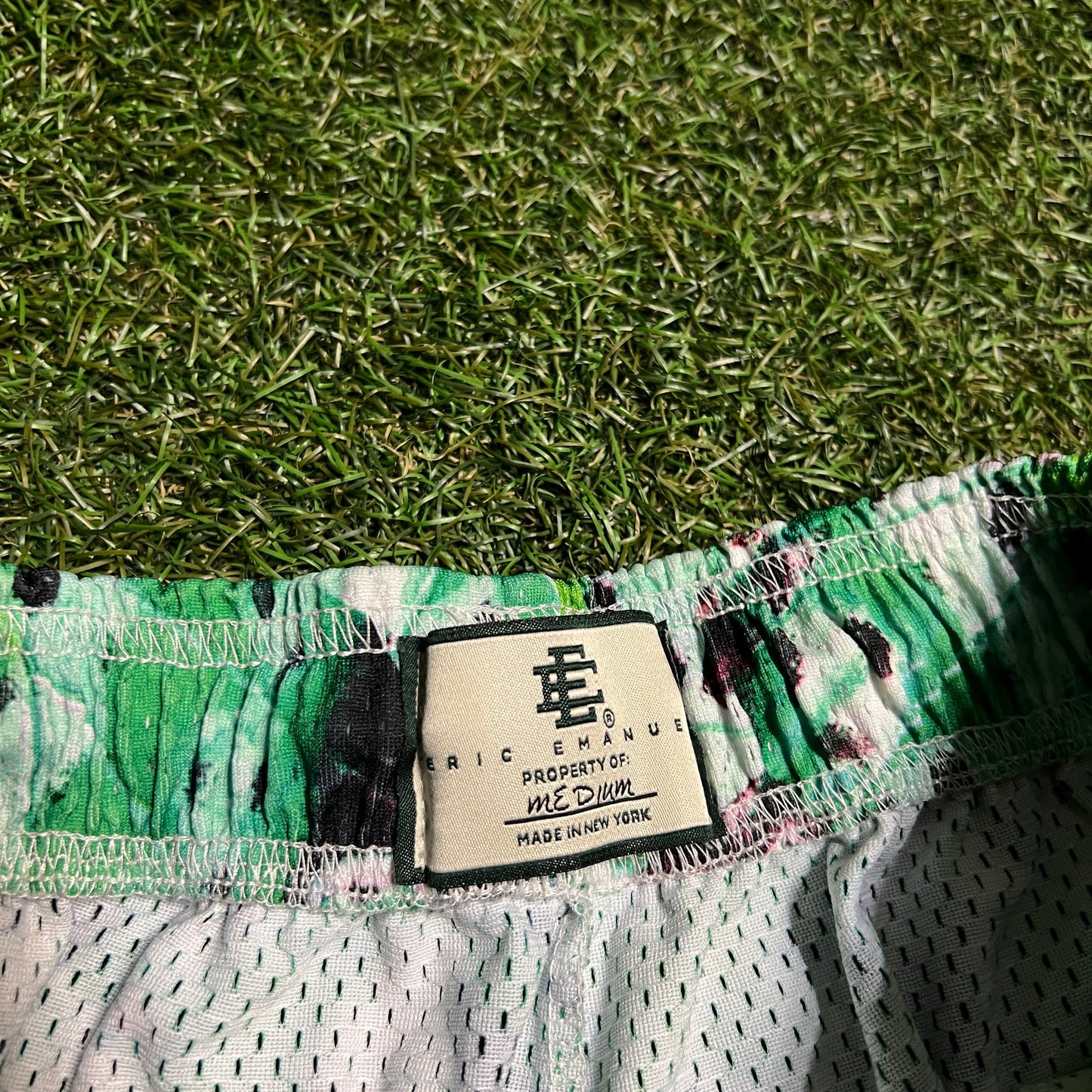 Eric Emanuel Black Logo Green Butterfly Shorts Size Medium USED x14164