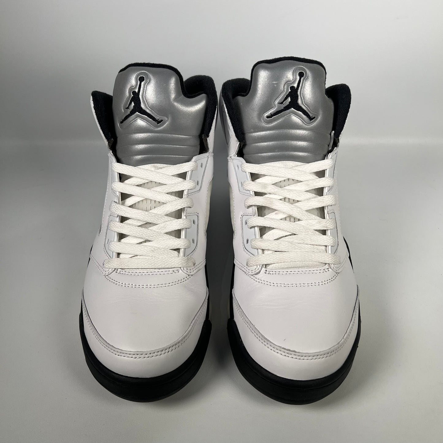 Jordan 5 Reverse Metallic (2024) Size 11.5 USED S17996