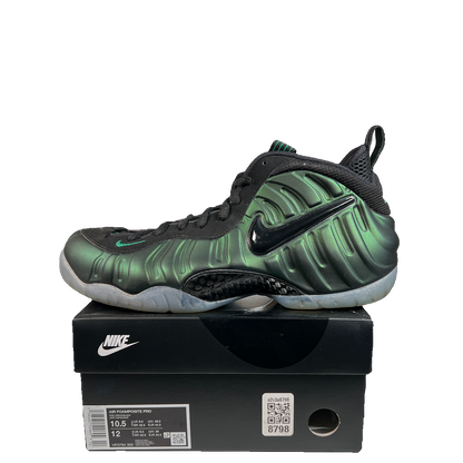 Nike Air Foamposite Pro Pine Green (2025) Size 10.5 USED s22675