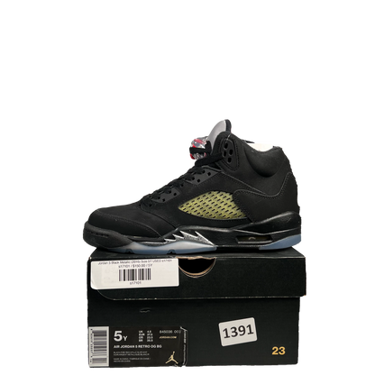 Jordan 5 Black Metallic (2016) Size 5Y USED s17101