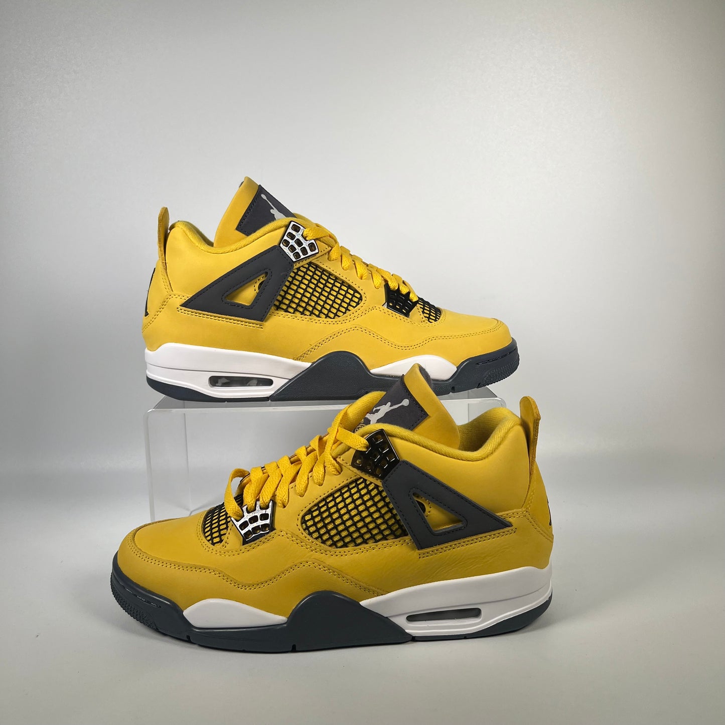 Jordan 4 Lightning (2021) Size 8.5 NEW s18629