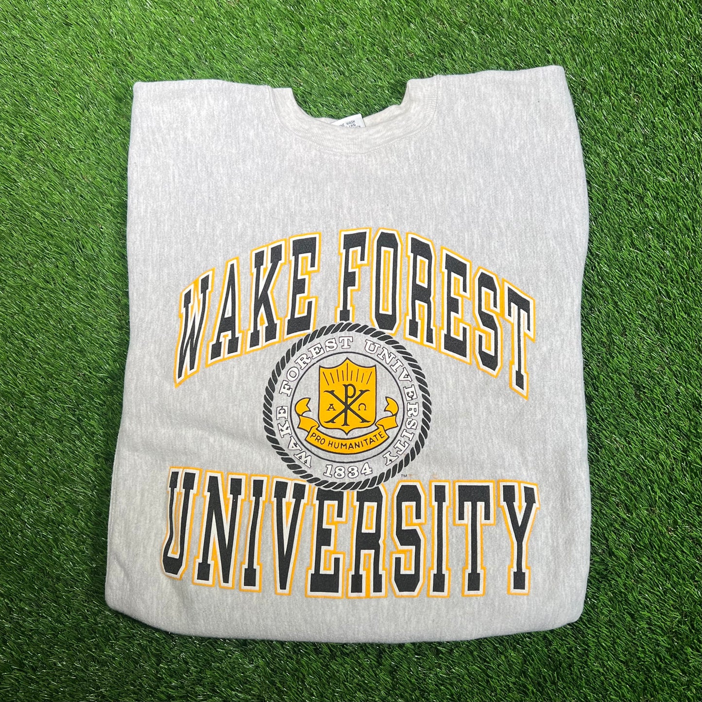 1980s Wake Forest University Crest Grey Crewneck Size Large USED v18200