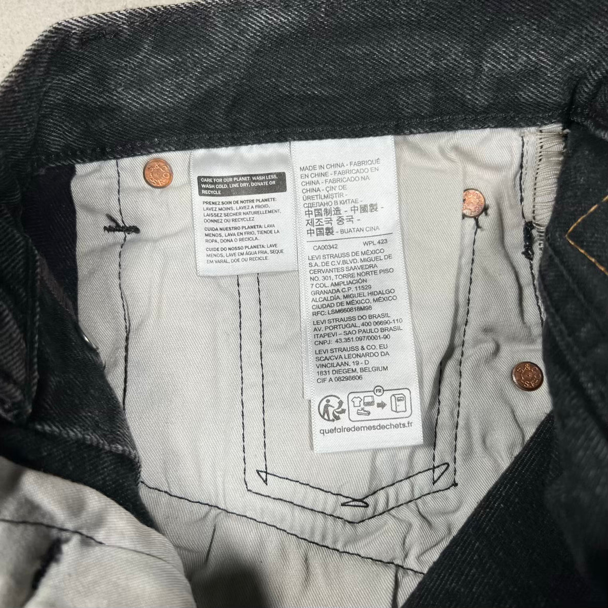Levis Premium Selvedge Denim Black Washed Jeans Size 30x34 USED v20168