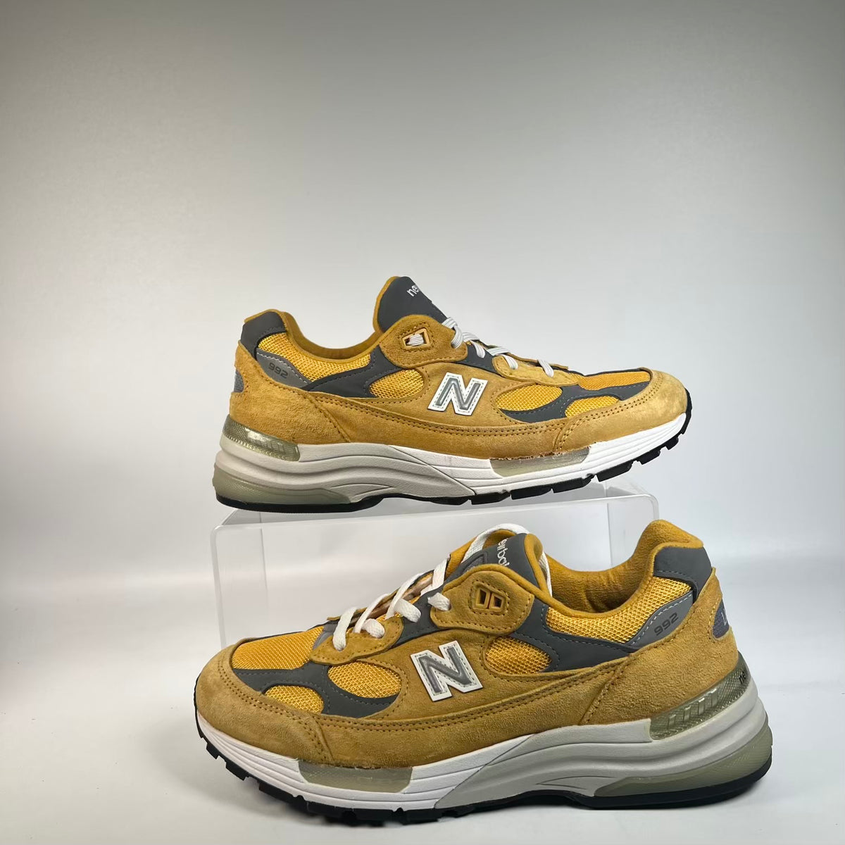 New Balance 992 Yellow Grey (2020) Size 8 USED s23418