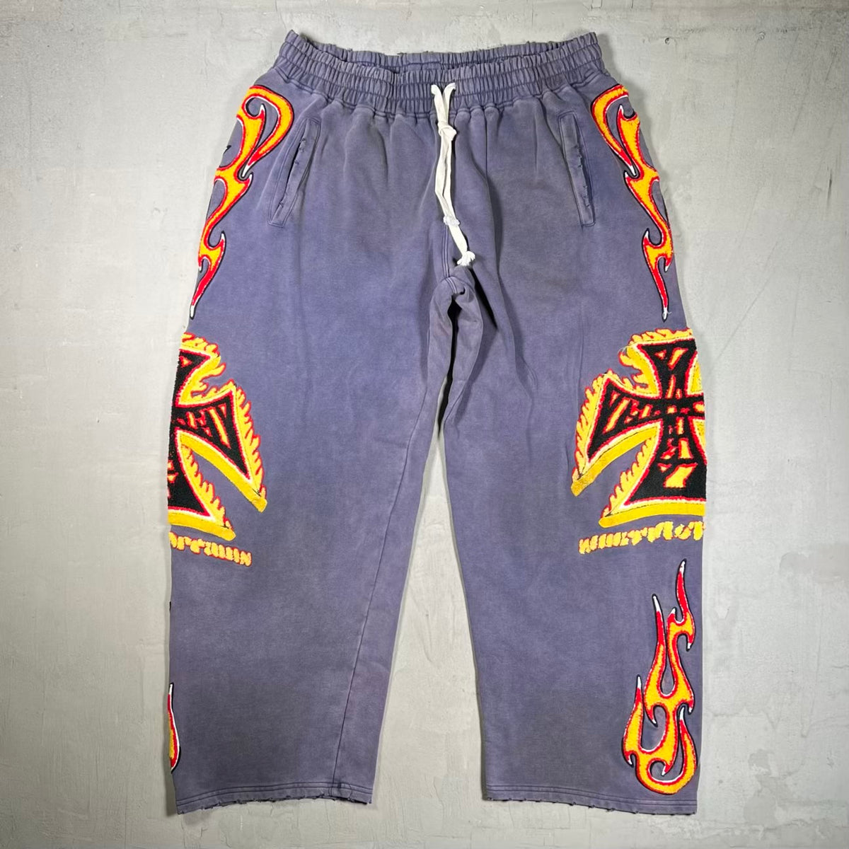 Vale Forever La Flare Purple Sweatpants Size Medium USED x18902