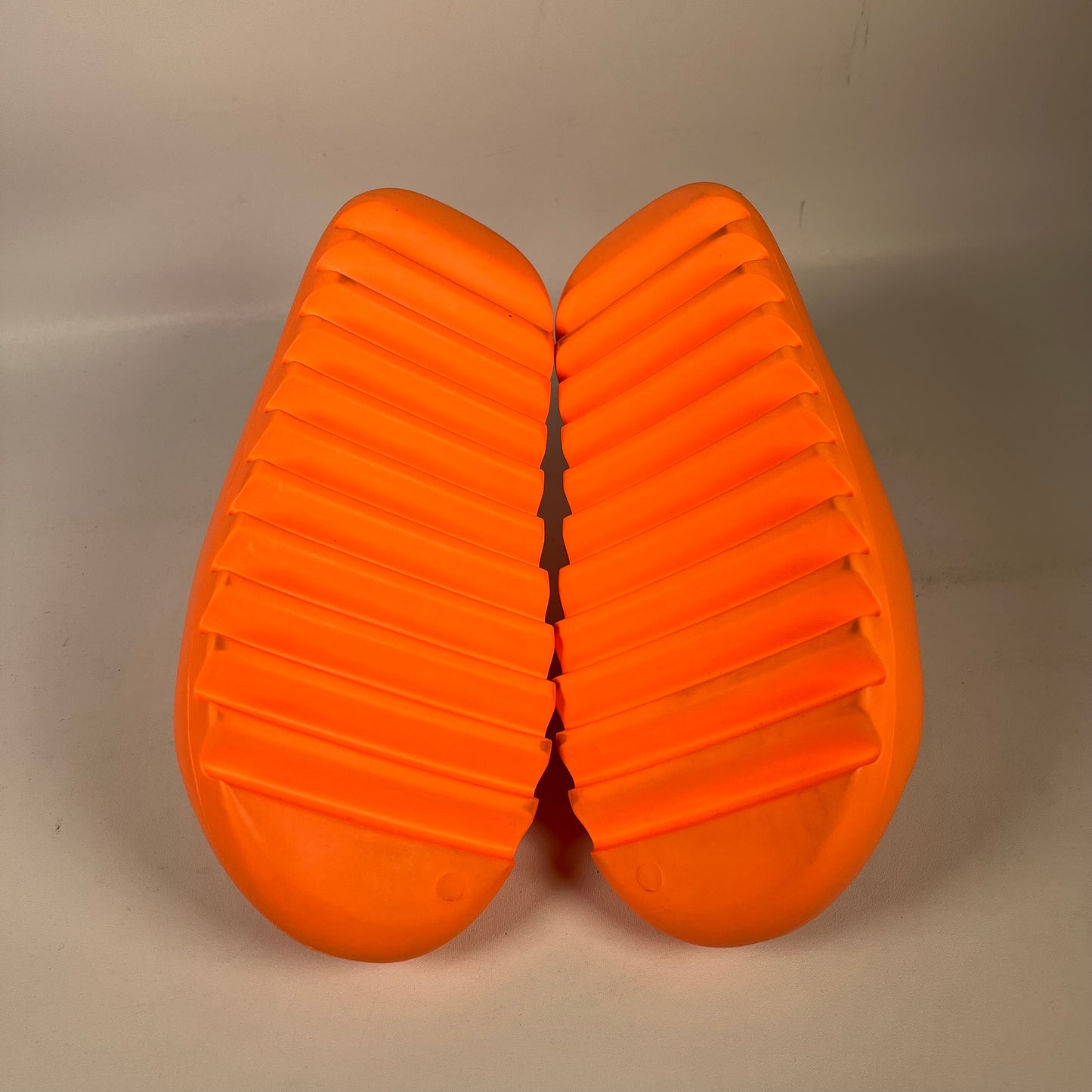 Yeezy Slide Enflame Orange (2021) Size 9 NEW s20657
