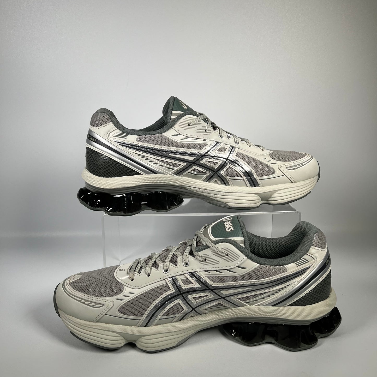 Asics Gel-Kinetic Fluent Seal Grey Pure Silver (2025) SIZE 11.5 USED s17811