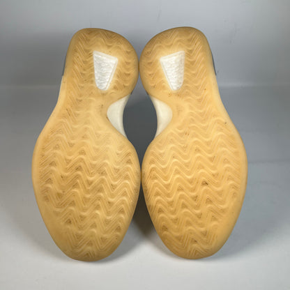 Yeezy QNTM Lifestlye Model (2020) Size 9 USED s22132