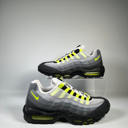Nike Air Max 95 Patch OG Neon Size 11 USED S16149