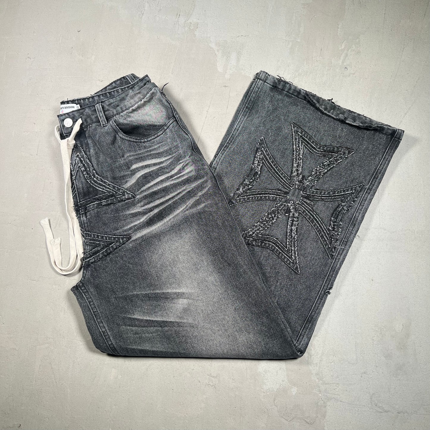 Vale Cross Black Denim Baggie Jeans Size 30 USED x17397