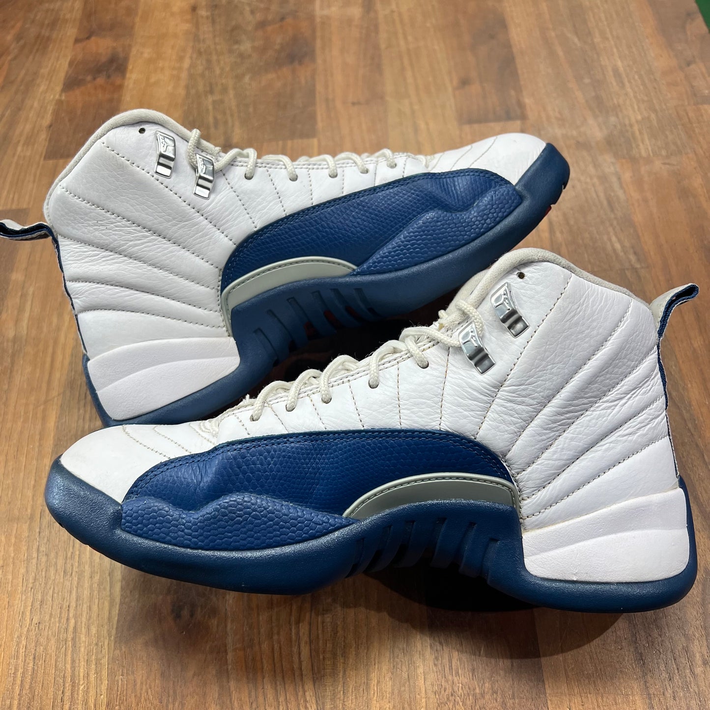Jordan 12 French Blue 2015 Size 9.5 USED s16591