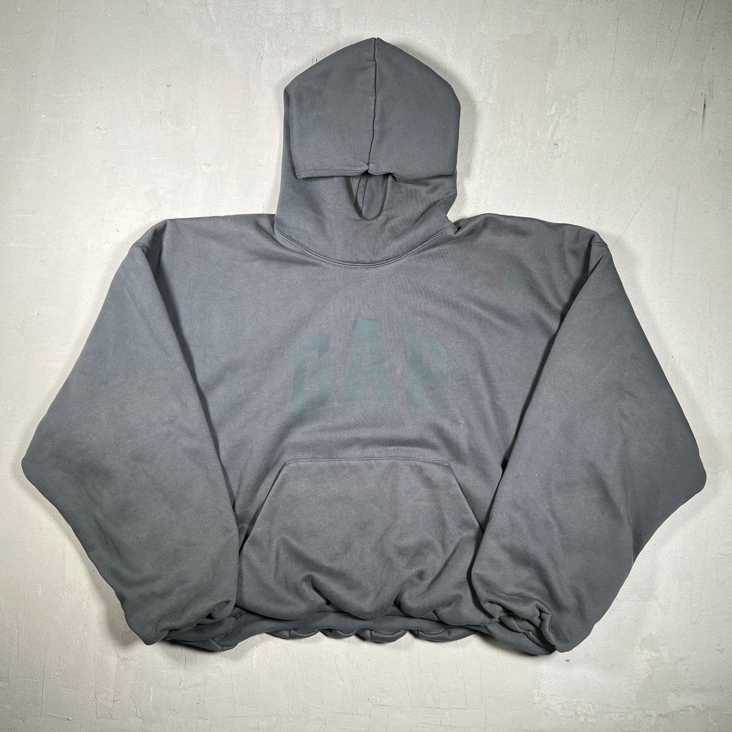 Yeezy Gap Dove Light Grey Hoodie Size Medium USED x17379