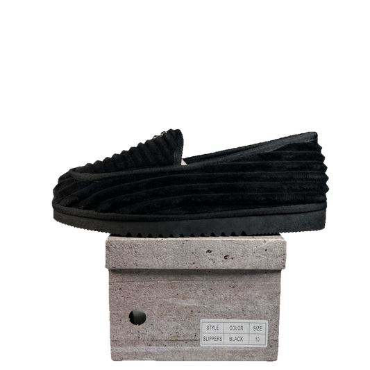 GV Gallery Raspberry Hills Deebo Black House Slippers (2026) Size 10 NEW s23408