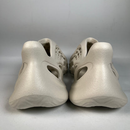 Yeezy Foam RNNR Ararat (2020) Size 9 NEW S21513