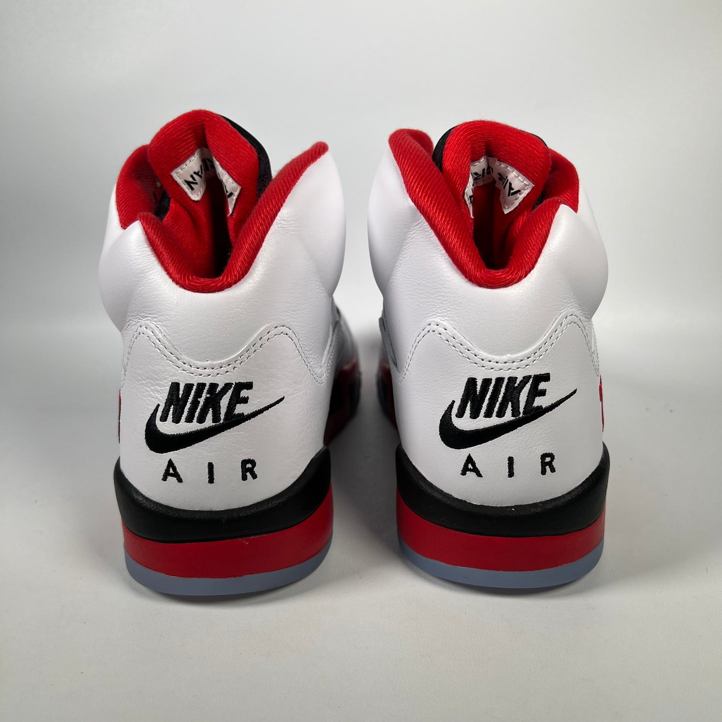 Jordan 5 Fire Red Black Tongue (2025) Size 10.5 NEW s18757