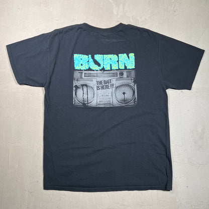 Y2K Burn "The Bait" Black Band Tee Size Large USED v19431